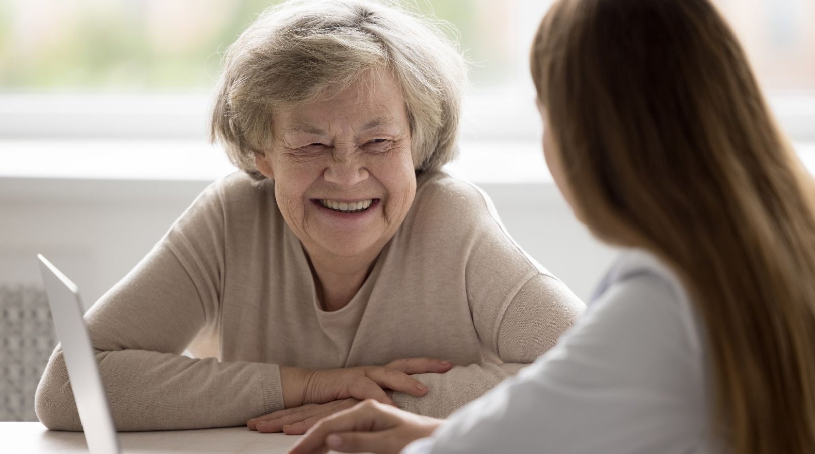 6 ways speech therapy can help people with Parkinson’s communicate well