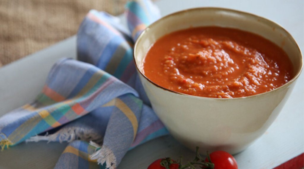Parkinson's-friendly recipe: Hearty tomato and lentil soup