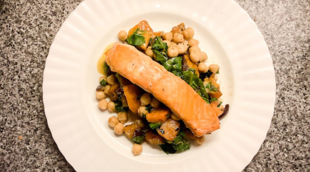 Parkinson's-friendly recipe: summer salmon salad