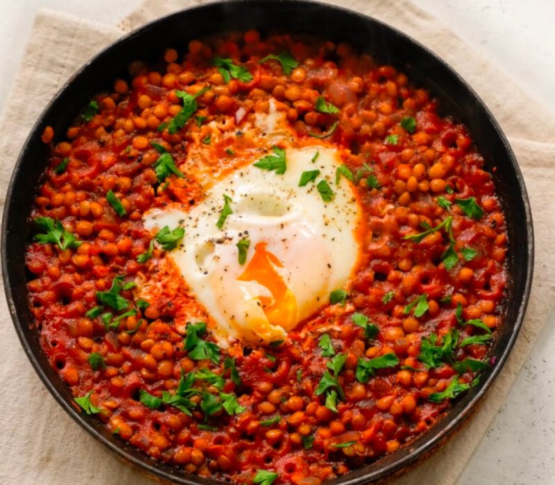 Saucy lentils and eggs recipe