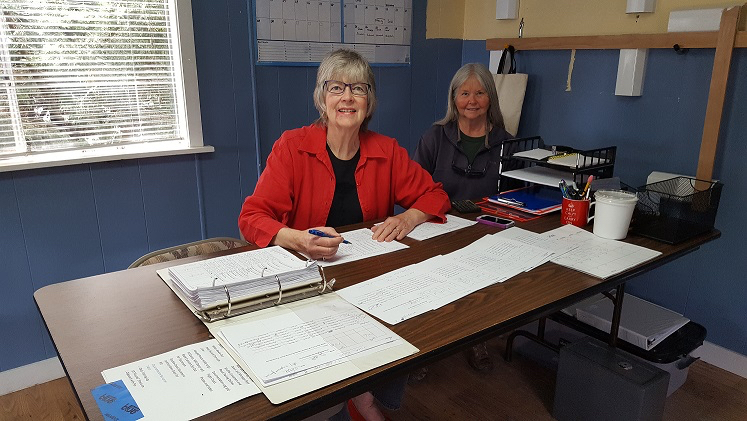 San Juan Island sniffer dogs Nancy and Linda a scribe