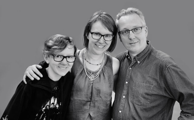 sara-riggare-and-famaily